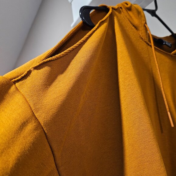 Nike sweater ****SOLD ELSEWHERE**** - Picture 3 of 4